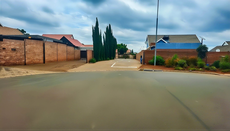 3 Bedroom Property for Sale in Langenhovenpark Free State
